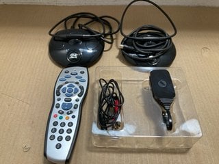 4 X HOUSEHOLD ITEMS TO INCLUDE SKY+HD REMOTE CONTROL: LOCATION - J9