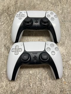 2 X SONY PLAYSTATION 5 DUALSENSE WIRELESS WHITE CONTROLLERS: LOCATION - J11