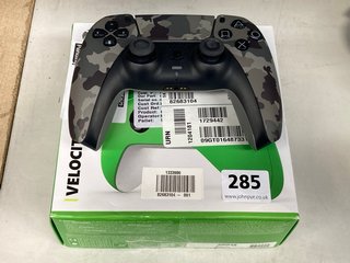 PLAYSTATION 5 CAMMON DESIGN CONTROLLER TO INCLUDE XBOX VELOCITY NEON GREEN CONTROLLER: LOCATION - J15