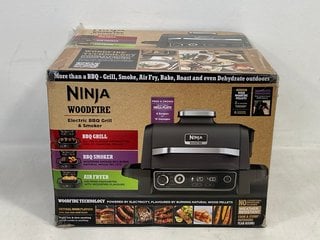 NINJA WOODFIRE ELECTRIC BBQ GRILL AND SMOKER - OG701UK - RRP £349.99: LOCATION - FRONT BOOTH