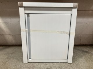 LARGE STAINLESS STEEL SAFE BOX IN WHITE: LOCATION - I13