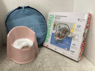 3 X CHILDRENS ITEMS TO INCLUDE INGENUITY SOOTHING BOUNCER - MORRISON 0-6M: LOCATION - J21