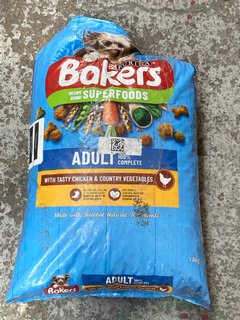 PURINA BAKERS CHICKEN AND VEGETABLE DOG FOOD - BBE 11/25: LOCATION - I5