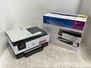 2 X HP OFFICE JET PRO 8132 E PRINTERS IN BLACK AND WHITE: LOCATION - J4