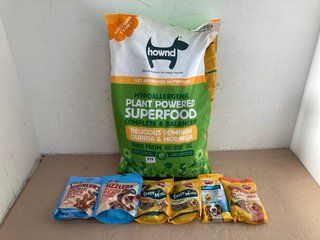 7 X PET ITEMS TO INCLUDE PEDIGREE SCHMACKOS POULTRY MIX STICKS - BBE: 05/2025: LOCATION - H5