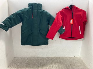 RESULT BOTTLE GREEN CHILDRENS JACKET IN SIZE UK XS TO INCLUDE RESULT CHILDRENS JACKET IN BLACK\RED IN SIZE UK S: LOCATION - H6