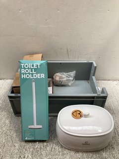 5 X KITCHEN ITEMS TO INCLUDE TOILET ROLL HOLDER IN WHITE: LOCATION - B 14