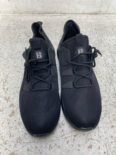 BLACKROCK SAFETY WORK TRAINERS IN BLACK UK SIZE 11: LOCATION - B17