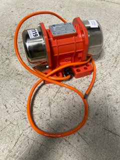 OLI MEDOLLA 24V CONCRETE PUMP VIBRATION MOTOR TYPE : MVE 200/3N-23A0-24V: LOCATION - C16