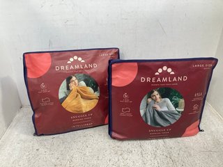 2 X DREAMLAND SNUGGLE UP WARMING THROW - SIZE: 120 x 160 CM: LOCATION - WA 10