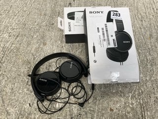 2 X SONY MDR-ZX110AP STEREO HEADPHONES IN BLACK: LOCATION - A 17