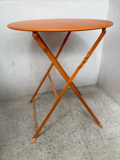 SUSSEX ROUND BISTRO TABLE IN ORANGE: LOCATION - A8