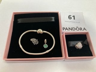 4 X ASSORTED PANDORA JEWELLERY ITEMS TO INCLUDE PANDORA FOUR LEAF CLOVER DANGLE SILVER CHARM: LOCATION - WA 1