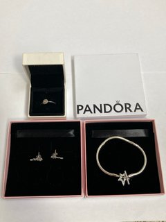 3 X ASSORTED PANDORA JEWELLERY ITEMS TO INCLUDE PANDORA RADIANT ELEGANCE SILVER SPARKLING RING: LOCATION - WA 1