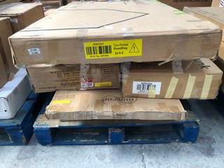 PALLET OF ASSORTED FURNITURE TO INCLUDE SKANDI OAK VENEER 6 SEATER DINING TABLE IN NATURAL - RRP £199: LOCATION - B2 (KERBSIDE PALLET DELIVERY)