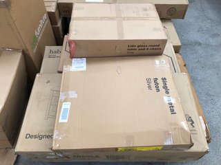 PALLET OF ASSORTED FURNITURE TO INCLUDE LIDO GLASS ROUND DINING TABLE & 4 CHAIRS IN GREY (BOX 2 OF 2 ONLY): LOCATION - B3 (KERBSIDE PALLET DELIVERY)