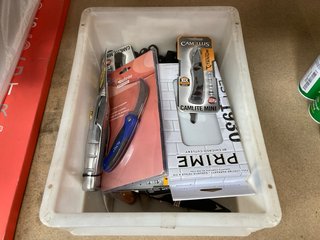 (COLLECTION ONLY) QTY OF ASSORTED TOOL KNIVES TO INCLUDE CAMILLUS CARBONITRIDE TITANIUM CAMELITE MINI KNIFE (PLEASE NOTE: 18+YEARS ONLY. ID MAY BE REQUIRED): LOCATION - AR16