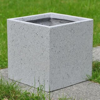 STONE PLANTER BOX IN GREY - RRP £83: LOCATION - B1