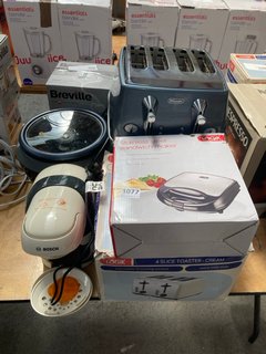 QTY OF ASSORTED ITEMS TO INCLUDE DELONGHI 4-SLICE TOASTER & BREVILLE OBLIQ COLLECTION WHITE JUG KETTLE: LOCATION - A6