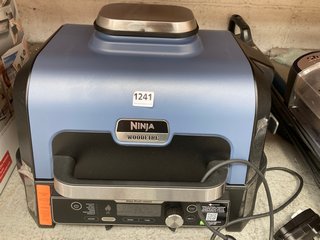 NINJA PRO CONNECT WOODFIRE XL ELECTRIC BBQ GRILL & SMOKER - RRP £449: LOCATION - AR8