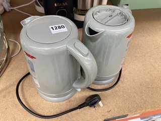 2 X JOHN LEWIS & PARTNERS JUG STYLE KETTLES: LOCATION - AR6