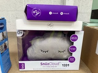 QTY OF SNUZ INFANT BEDDING ITEMS TO INCLUDE SNUZPOD MATTRESS PROTECTOR: LOCATION - AR3