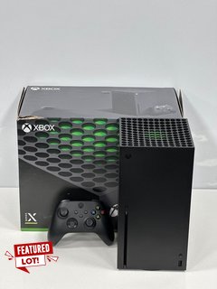 MICROSOFT XBOX SERIES X 1 TB GAMES CONSOLE IN BLACK: MODEL NO 1882 (WITH BOX AND 1X WIRELESS CONTROLLER) [JPTM118216]