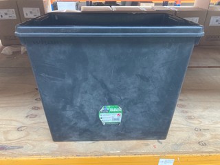 WHAM BAMM PLASTIC BOX IN BLACK: LOCATION - D19