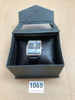 A SKOPES GENTS WRISTWATCH, BOXED: LOCATION - AR8