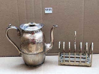 A SILVER PLATED ANTIQUE COFFEE POT AND TOAST RACK: LOCATION - AR9