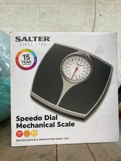 SALTER SPEEDO DIAL MECHANICAL SCALES IN BLACK: LOCATION - BR2