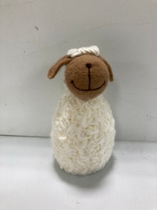 7 X STONE THE CROWS LARGE UPRIGHT WHITE SHEEP - SKU: 133008 - TOTAL RRP £112