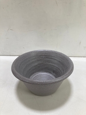 4 X STONE THE CROWS SM.RND.RIMMED MIX.BOWL-DIST.WHT - SKU: 675352 - TOTAL RRP £120