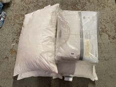 4 X JOHN LEWIS DUCK FEATHER PILLOWS - WHITE TO INCLUDE JOHN LEWIS CLUSTERFIBRE QUILTED MATTRESS PROTECTOR - DOUBLE