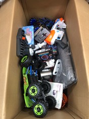 BOX OF ASSORTED ITEMS TO INCLUDE RED5 USB VORTEX SPINNER