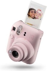 FUJIFILM INSTAX MINI 12 CAMERA (ORIGINAL RRP - £113) IN PINK. (WITH BOX) [JPTC68995]