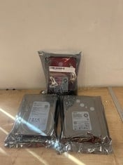 DELL 3 X ASSORTED ITEMS TO INCLUDE 2 DELL 1 TB HDD PC ACCESSORY. [JPTC69323]