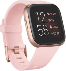 FITBIT VERSA 2 SMART WATCH (ORIGINAL RRP - £140) IN PINK. (WITH BOX) [JPTC69273]