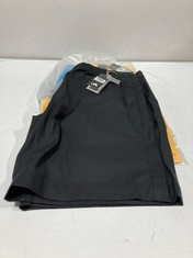 3 X ASSORTED ADIDAS SHORTS TO INCLUDE GO-TO BLACK/WHITE SHORTS SIZE 36