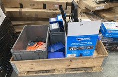 PALLET OF ASSORTED ITEMS TO INCLUDE TOPTECH PRESSURE WASHER WITH INTERNAL DETERGENT TANK (KERBSIDE PALLET DELIVERY)