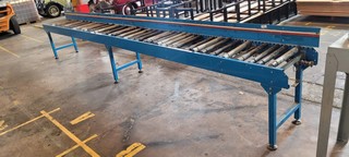 BLUE ROLLER CONVEYOR TRACK 6M