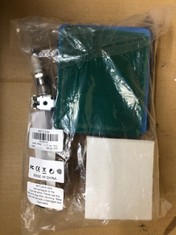 QUANTITY  OF ASSORTED ITEMS TO INCLUDE AIR FILTERS WITH GASKET RRP £412: LOCATION - E