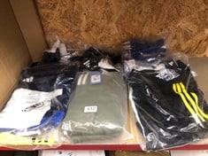 QUANTITY OF CLOTHING TO INCLUDE ADIDAS SHORTS SIZE MEDIUM: LOCATION - RACK E