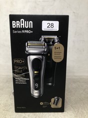 BRAUN SERIES 9 PRO+ ELECTRIC SHAVER FOR MEN, 5 PRO SHAVE ELEMENTS & PRECISION LONG HAIR PRO TRIMMER, POWERCASE, WET & DRY ELECTRIC RAZOR FOR MEN WITH 60 MIN RUNTIME, GIFTS FOR MEN, 9527S, SILVER.: LO