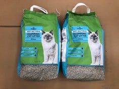 PALLET OF ANTI BACTERIAL CLUMPING CAT LITTER 8L: LOCATION - MID FLOOR(COLLECTION OR OPTIONAL DELIVERY AVAILABLE)