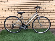 RALEIGH URBAN CITY BIKE 18" FRAME 700X35CM WHEELS 18 SPEED REVO SHIFT GEARS : LOCATION - BIKE RACKS(COLLECTION OR OPTIONAL DELIVERY AVAILABLE)