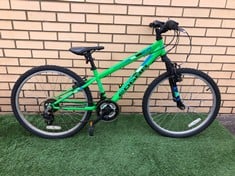 EDGAR 24 JUNIOR MOUNTAIN BIKE 15" FRAME 24" WHEELS 18 SPEED REVO SHIFT GEARS : LOCATION - BIKE RACKS(COLLECTION OR OPTIONAL DELIVERY AVAILABLE)