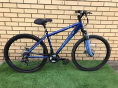 APOLLO XC26 MOUNTAIN BIKE 17" FRAME 26" WHEELS 21 SPEED GRIP SHIFT GEARS FRONT AND REAR MECHANICAL DISC BRAKES: LOCATION - BIKE RACKS(COLLECTION OR OPTIONAL DELIVERY AVAILABLE)