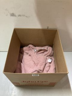 BOX OF KNITTED HOODS ONE SIZE