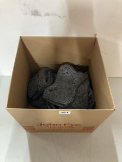 BOX OF KNITTED LEG WARMERS